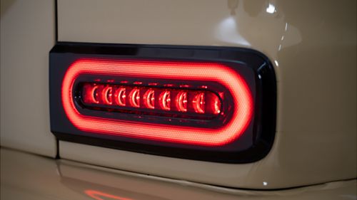 W464 Sport style Tail Light With water-flowing Function —— ABS+LED